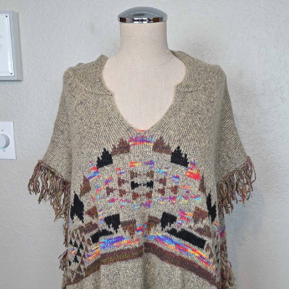Elan Multicolor Poncho - Picture 2 of 12
